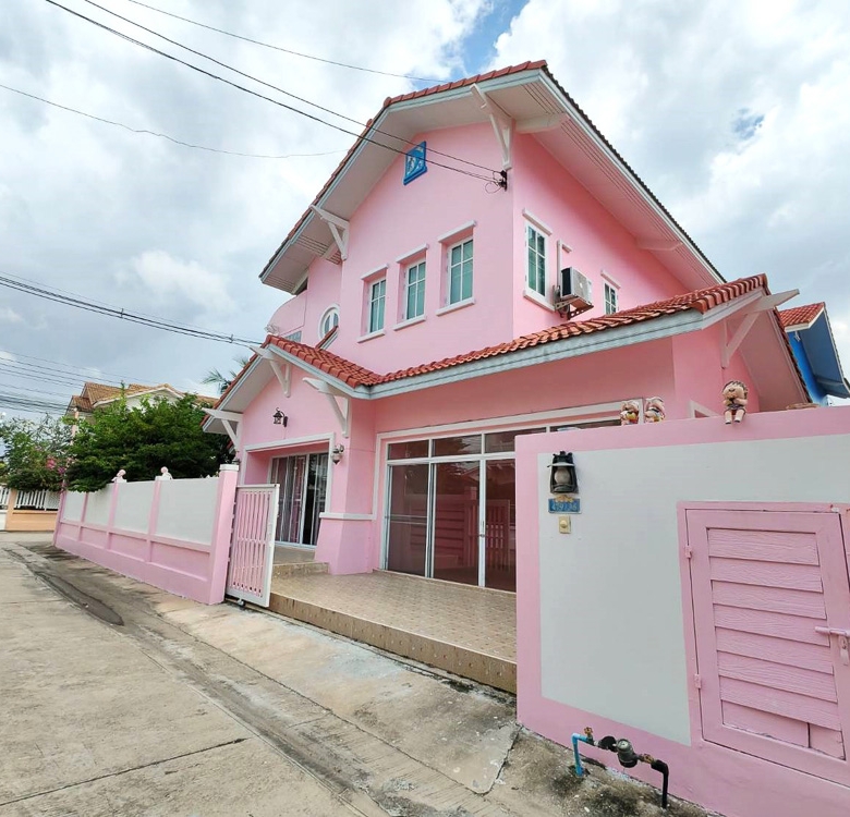 EP0066 | 3-BR Coastal Villa for Sale in Jomtien, Pattaya