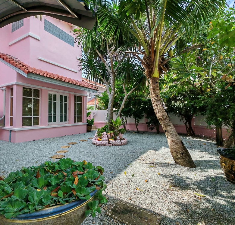 EP0066 | 3-BR Coastal Villa for Sale in Jomtien, Pattaya