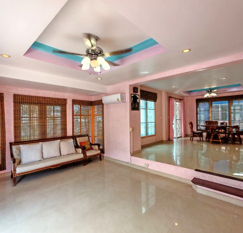 EP0066 | 3-BR Coastal Villa for Sale in Jomtien, Pattaya