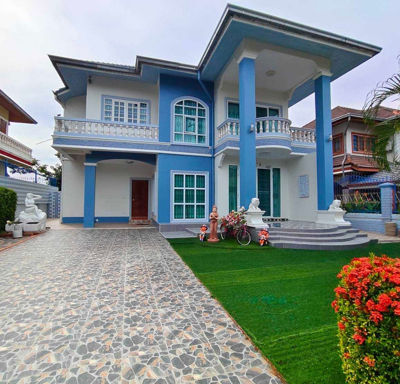 EP0094 | 3-BR Family Villa for Sale in East Pattaya