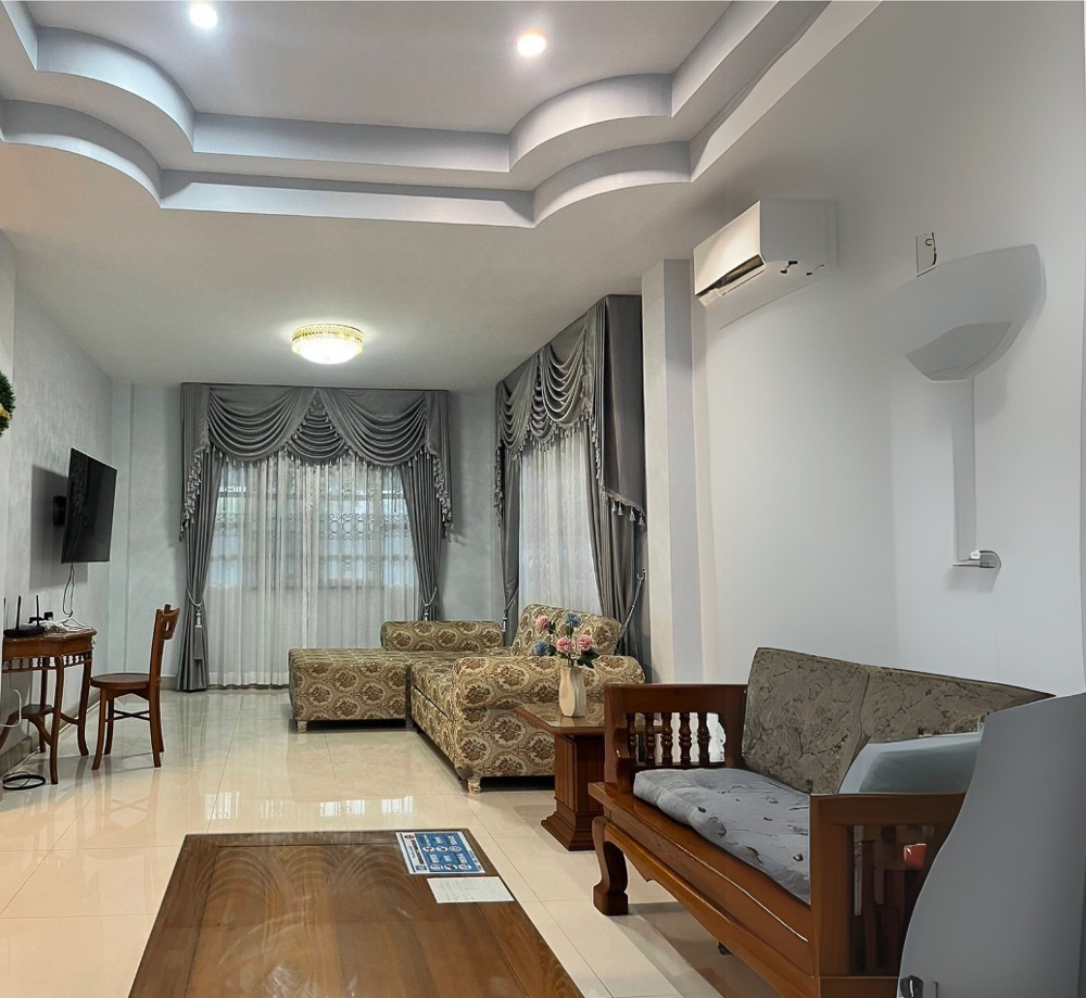 EP0094 | 3-BR Family Villa for Sale in East Pattaya