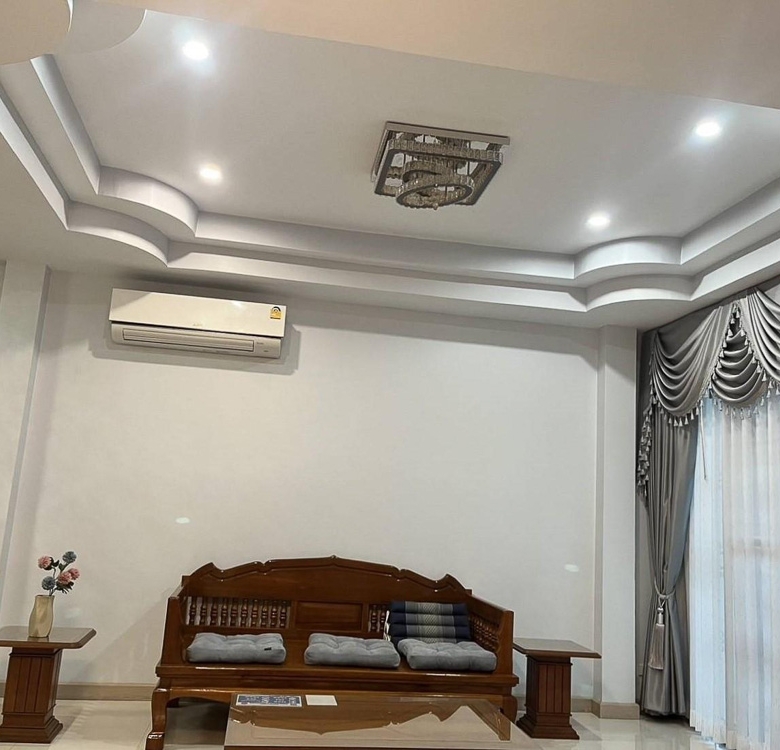 EP0094 | 3-BR Family Villa for Sale in East Pattaya