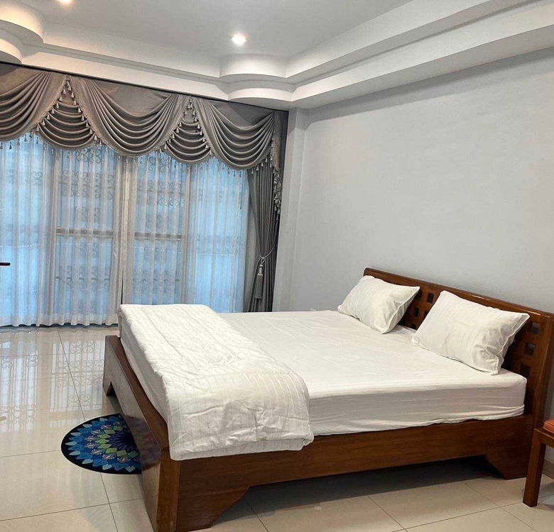 EP0094 | 3-BR Family Villa for Sale in East Pattaya