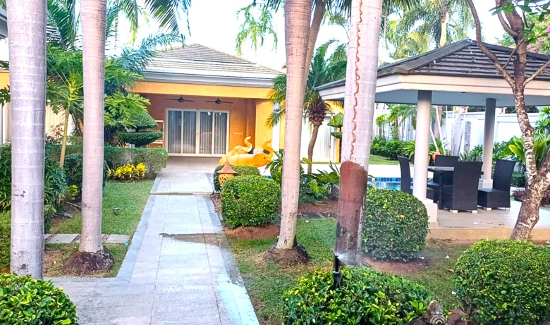 EP0215 | 3-BR Family Villa for Sale in Khao Noi