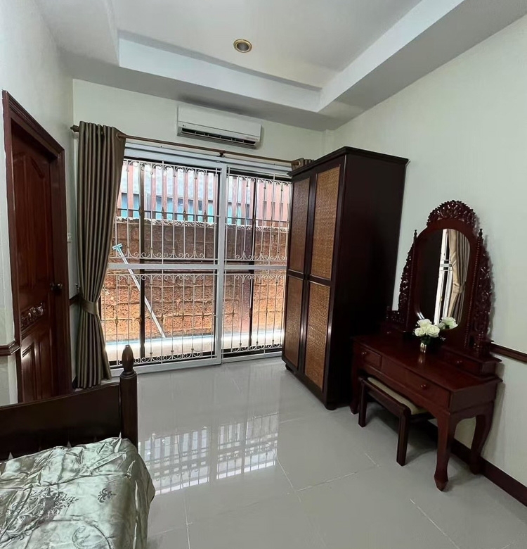 EP0078 | 3-BR Family Villa for Sale in South Pattaya