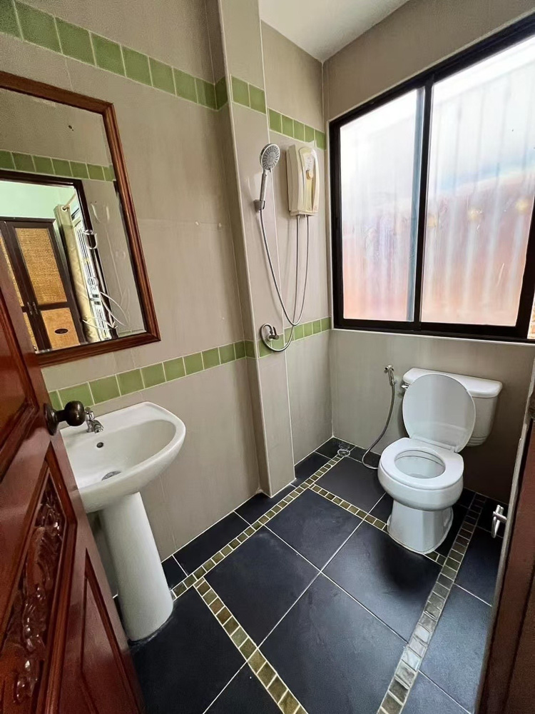 EP0078 | 3-BR Family Villa for Sale in South Pattaya