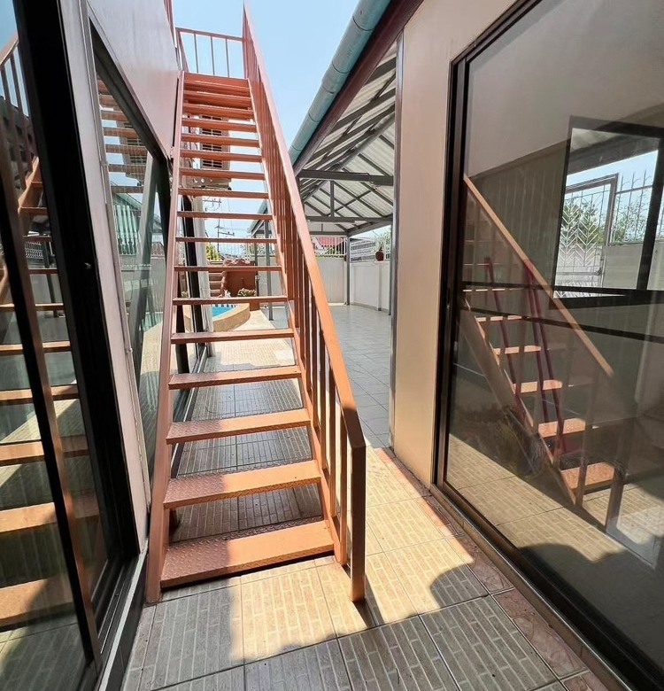 EP0078 | 3-BR Family Villa for Sale in South Pattaya