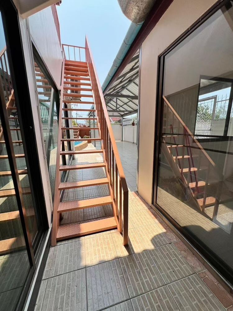 EP0078 | 3-BR Family Villa for Sale in South Pattaya