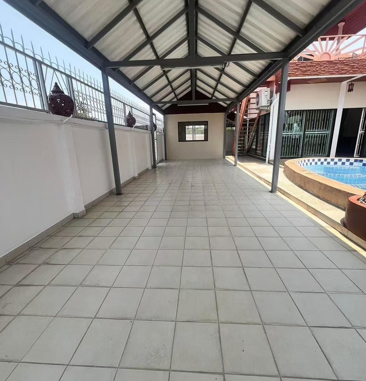 EP0078 | 3-BR Family Villa for Sale in South Pattaya