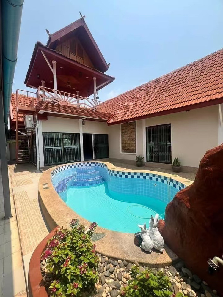 EP0078 | 3-BR Family Villa for Sale in South Pattaya
