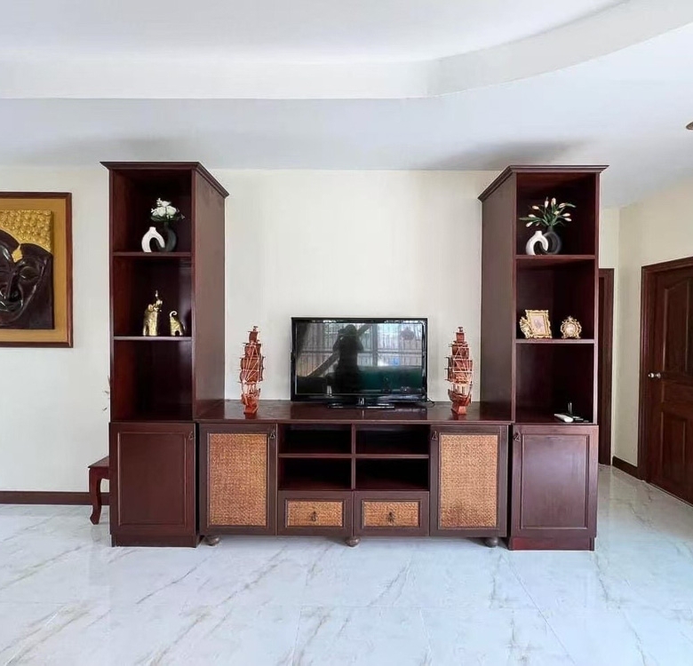 EP0078 | 3-BR Family Villa for Sale in South Pattaya