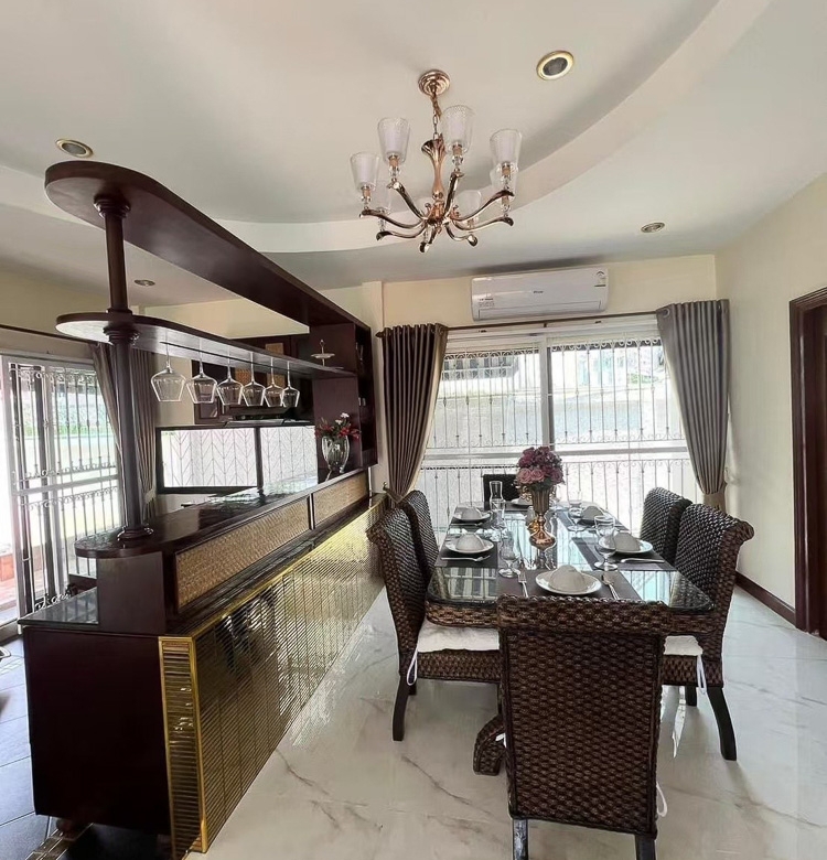EP0078 | 3-BR Family Villa for Sale in South Pattaya