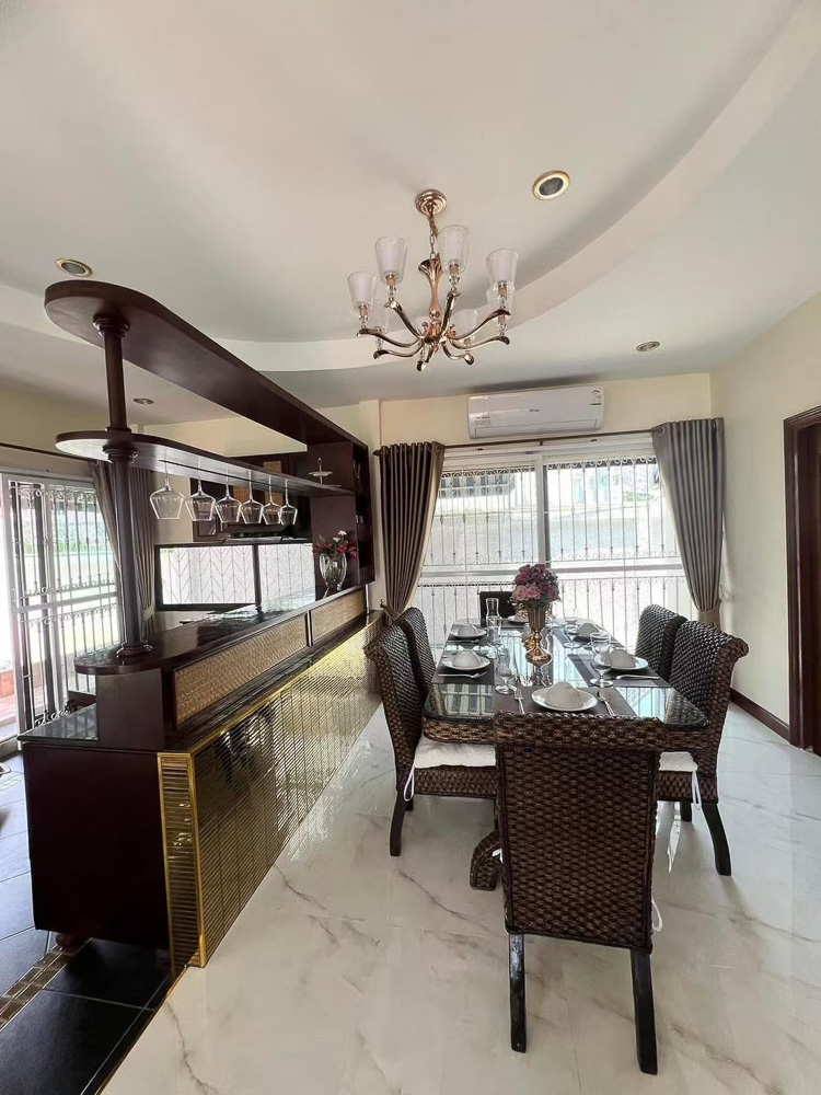 EP0078 | 3-BR Family Villa for Sale in South Pattaya