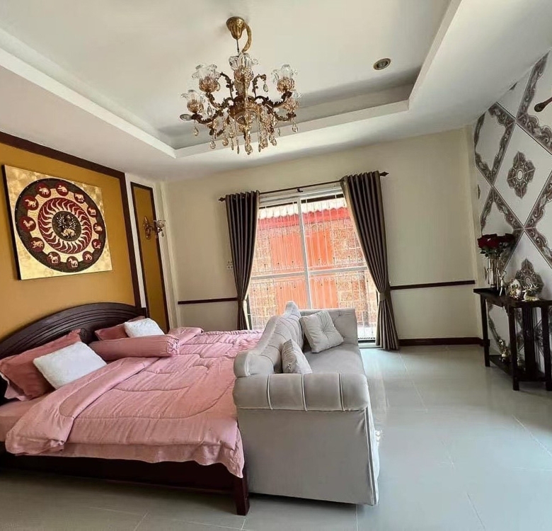 EP0078 | 3-BR Family Villa for Sale in South Pattaya