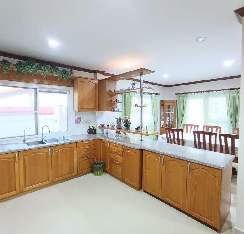 EP0058 | 4-BR Detached Villa for Rent in Pattaya
