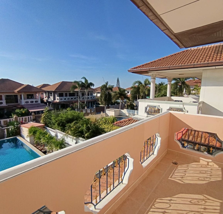 EP0058 | 4-BR Detached Villa for Rent in Pattaya