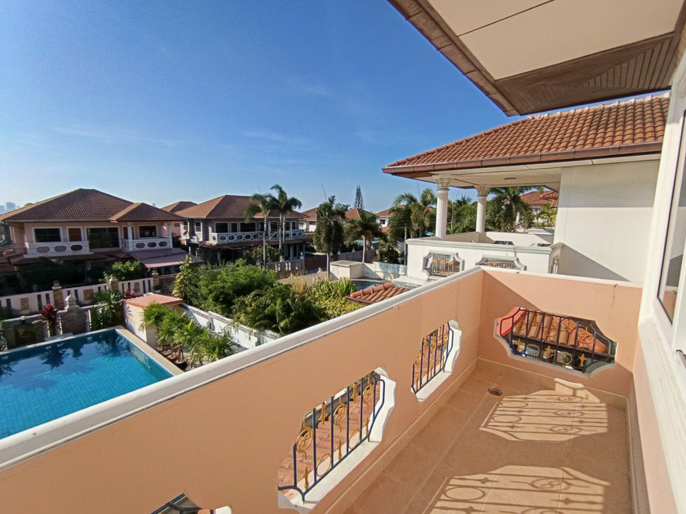 EP0058 | 4-BR Detached Villa for Rent in Pattaya