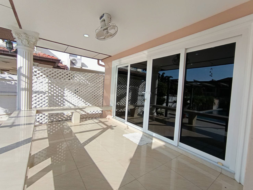EP0058 | 4-BR Detached Villa for Rent in Pattaya