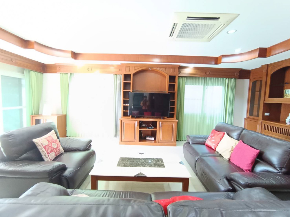 EP0058 | 4-BR Detached Villa for Rent in Pattaya