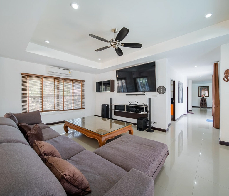 EP0053 | 4-BR Executive Villa for Rent in Pattaya