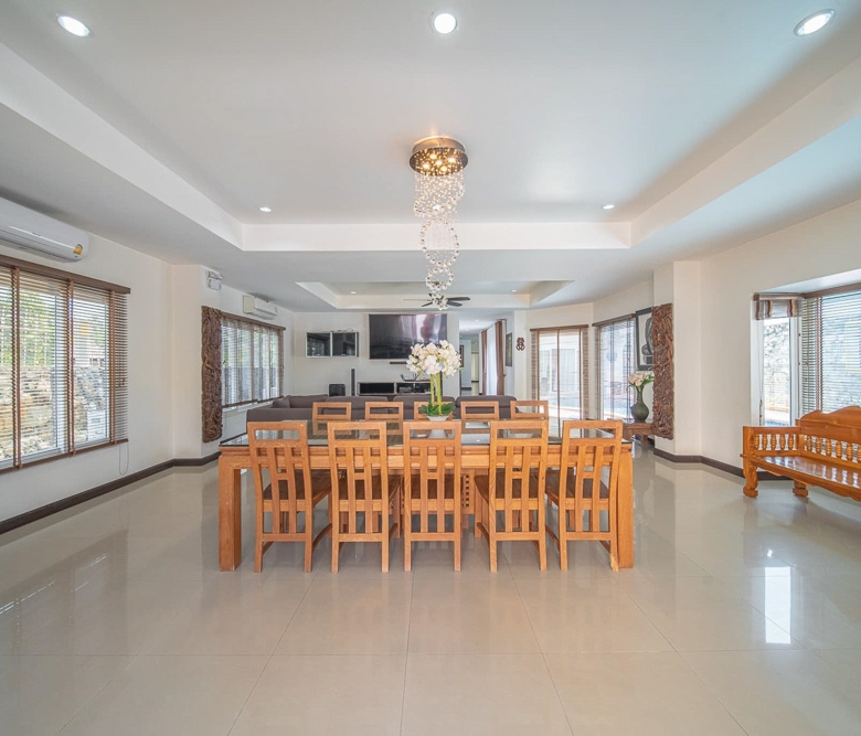 EP0053 | 4-BR Executive Villa for Rent in Pattaya