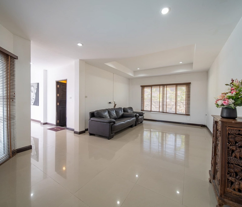 EP0053 | 4-BR Executive Villa for Rent in Pattaya