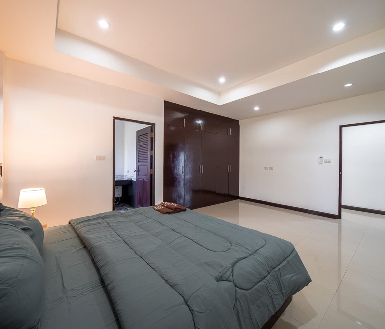 EP0053 | 4-BR Executive Villa for Rent in Pattaya