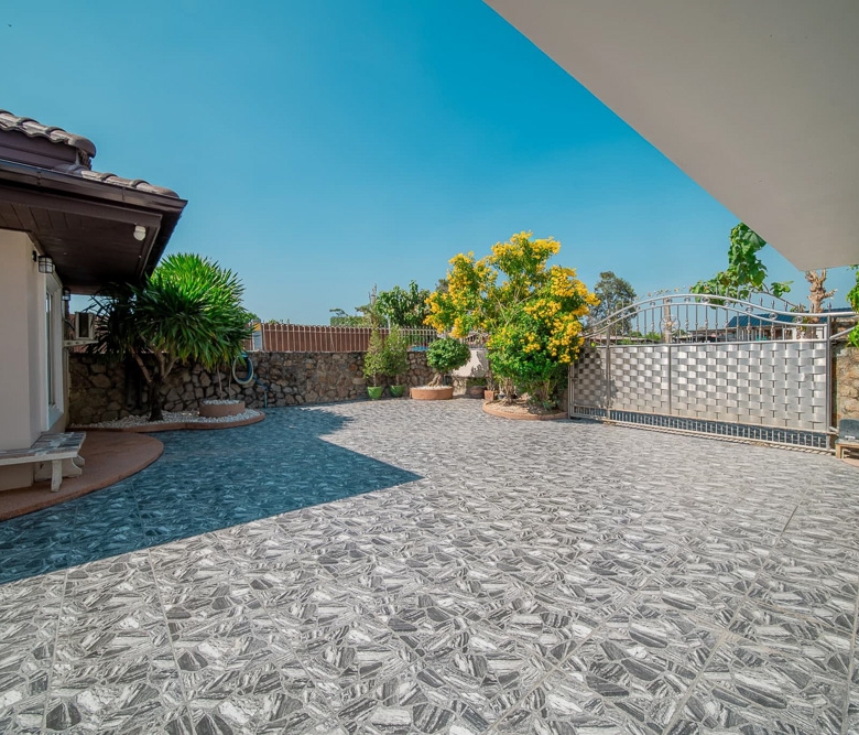 EP0053 | 4-BR Executive Villa for Rent in Pattaya