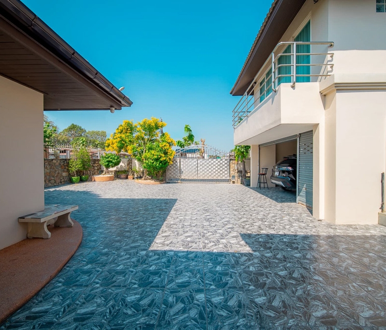 EP0053 | 4-BR Executive Villa for Rent in Pattaya