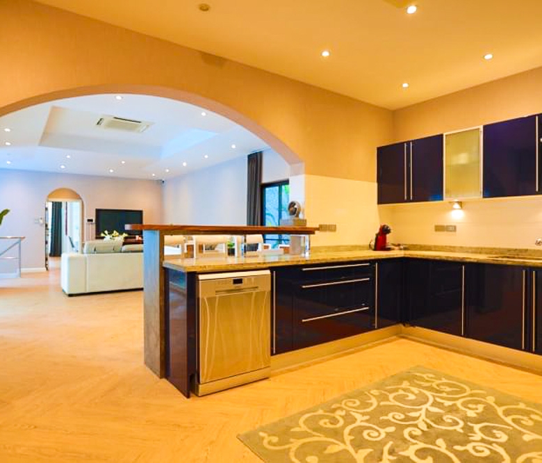 EP0045 | Grand 4-BR Executive Villa for Sale in Pattaya