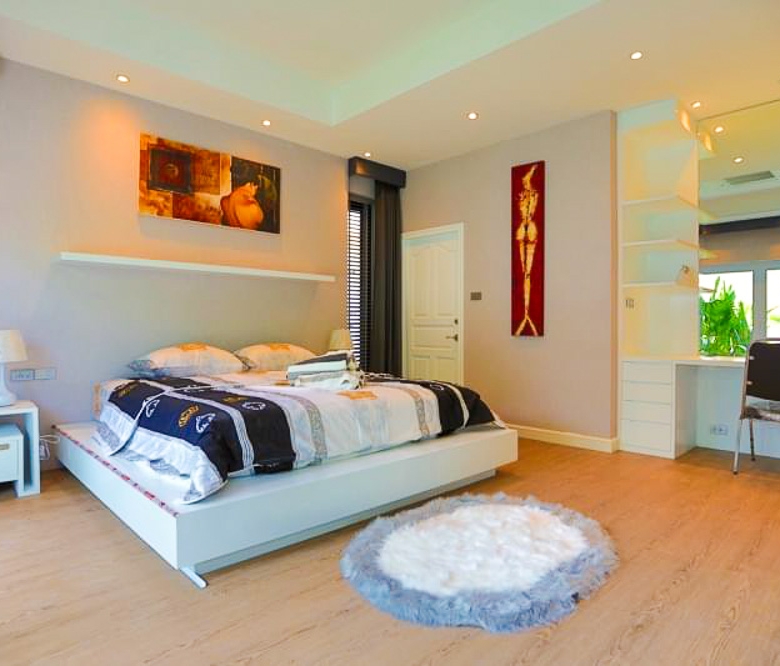 EP0045 | Grand 4-BR Executive Villa for Sale in Pattaya