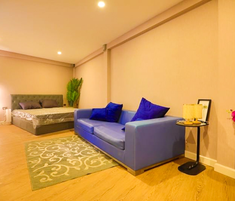 EP0045 | Grand 4-BR Executive Villa for Sale in Pattaya