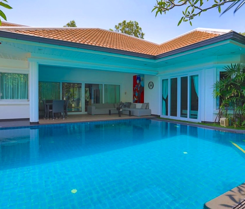 EP0045 | Grand 4-BR Executive Villa for Sale in Pattaya