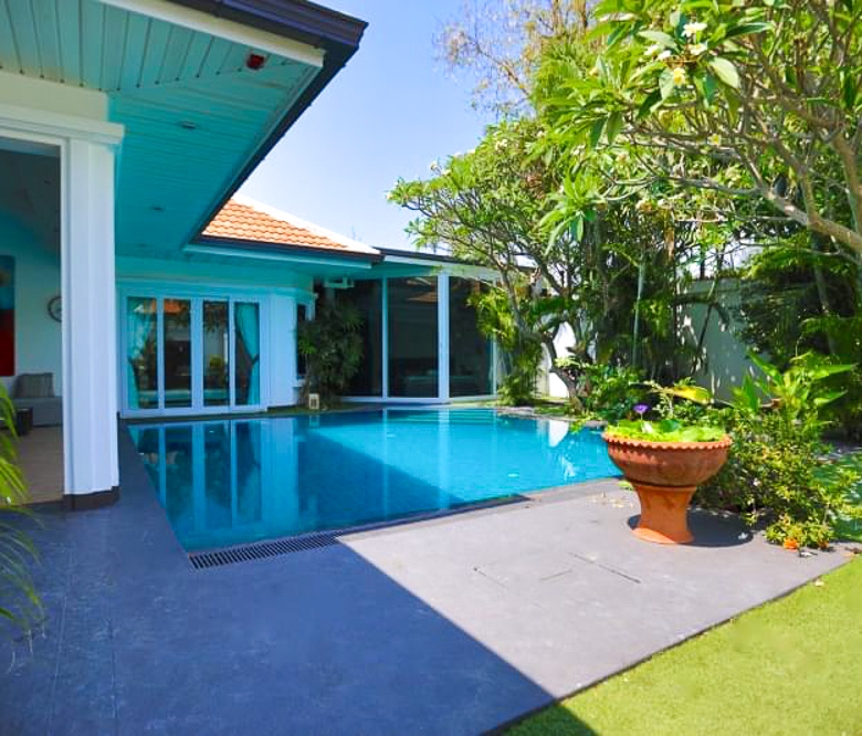 EP0045 | Grand 4-BR Executive Villa for Sale in Pattaya