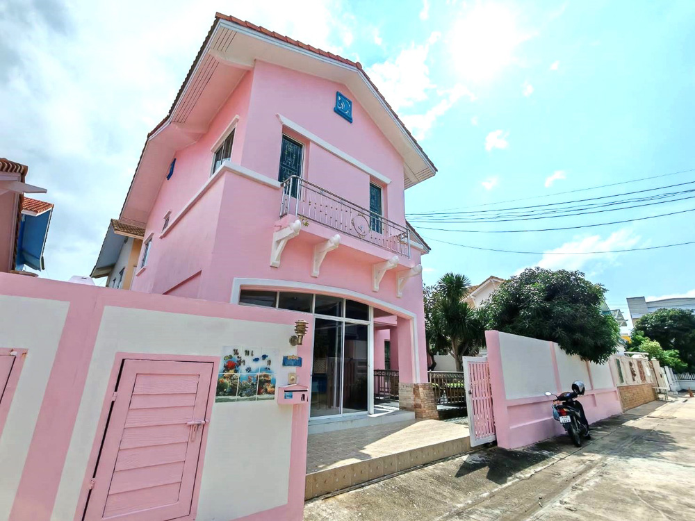 EP0067 | 4-BR Family Villa for Sale in Pattaya
