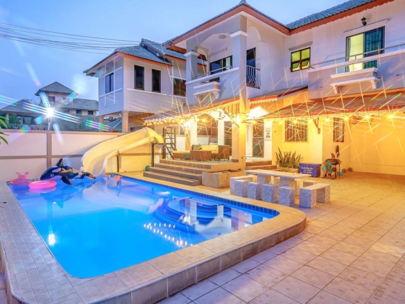 EP0119 | 4-BR Family Villa for Sale in Pattaya