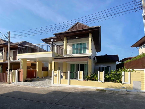 EP0079 | 4-BR Family Villa for Sale near MIS