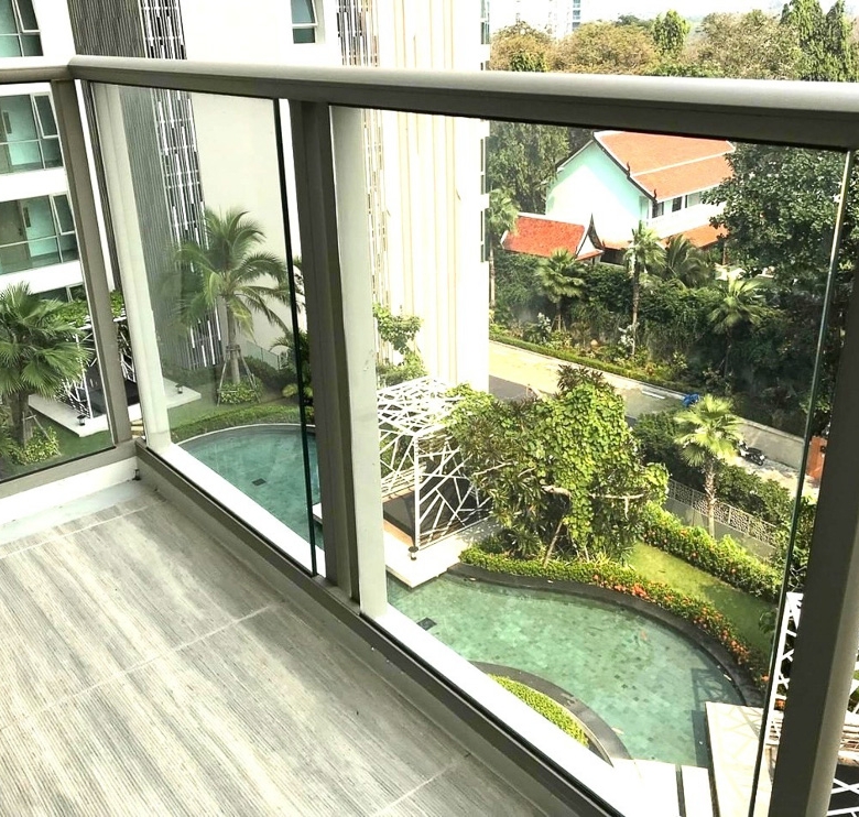 EP0096 | 1-BR Condo for Sale at The Riviera Wongamat (TQ)
