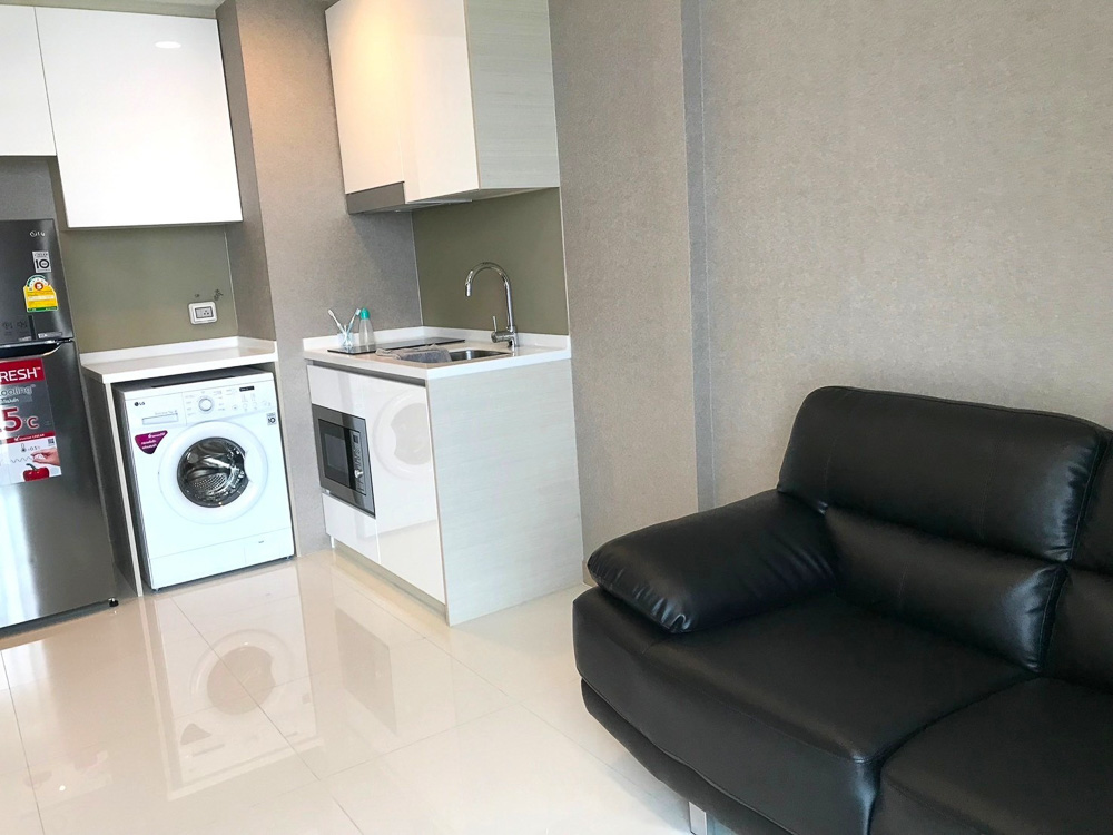 Condo for Sale at The Riviera Wongamat-3 EP0096 | 1-BR Condo for Sale at The Riviera Wongamat (TQ)