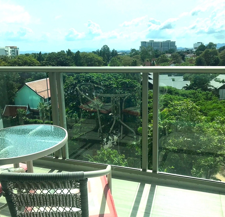 EP0096 | 1-BR Condo for Sale at The Riviera Wongamat (TQ)