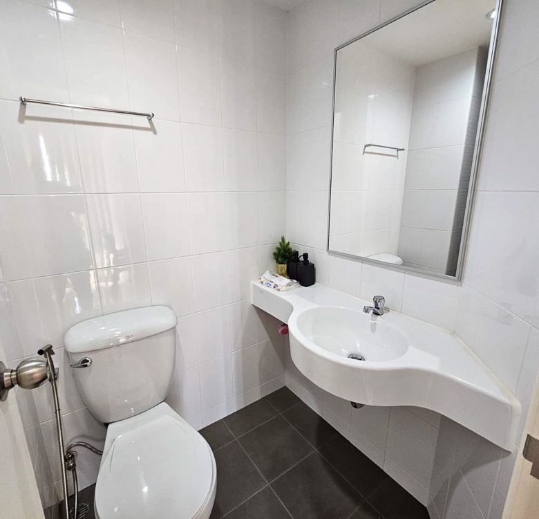 EP0105 | 12th-Floor 1-BR Condo for Sale – Building A