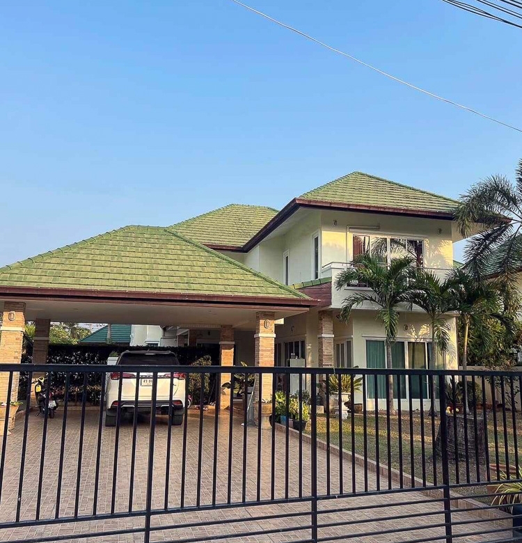 EP0093 | Family Villa for Sale on Pornprapanimit, East Pattaya