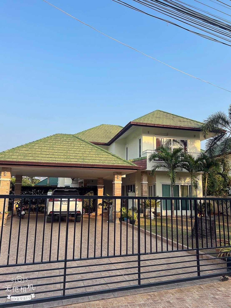EP0093 | Family Villa for Sale on Pornprapanimit, East Pattaya