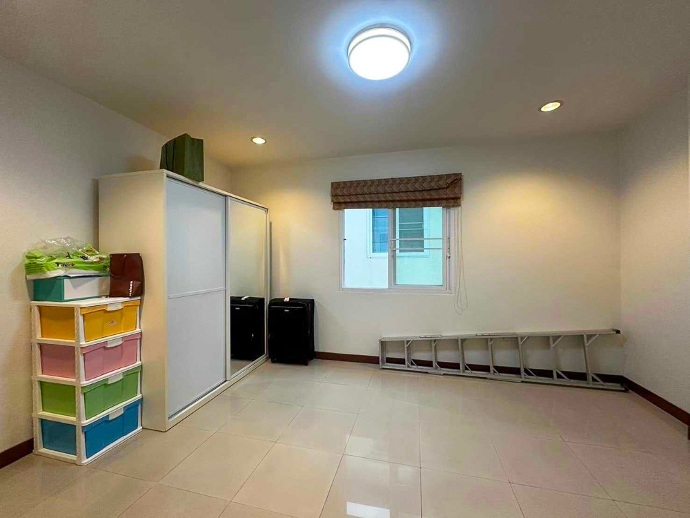 EP0093 | Family Villa for Sale on Pornprapanimit, East Pattaya
