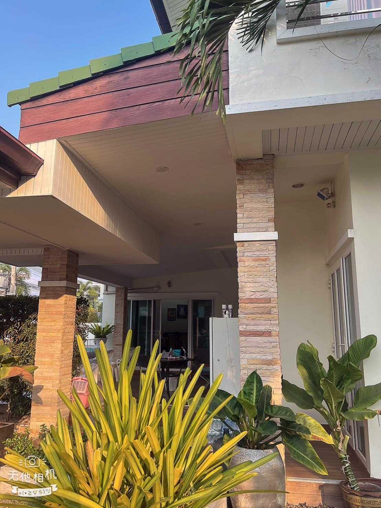 EP0093 | Family Villa for Sale on Pornprapanimit, East Pattaya