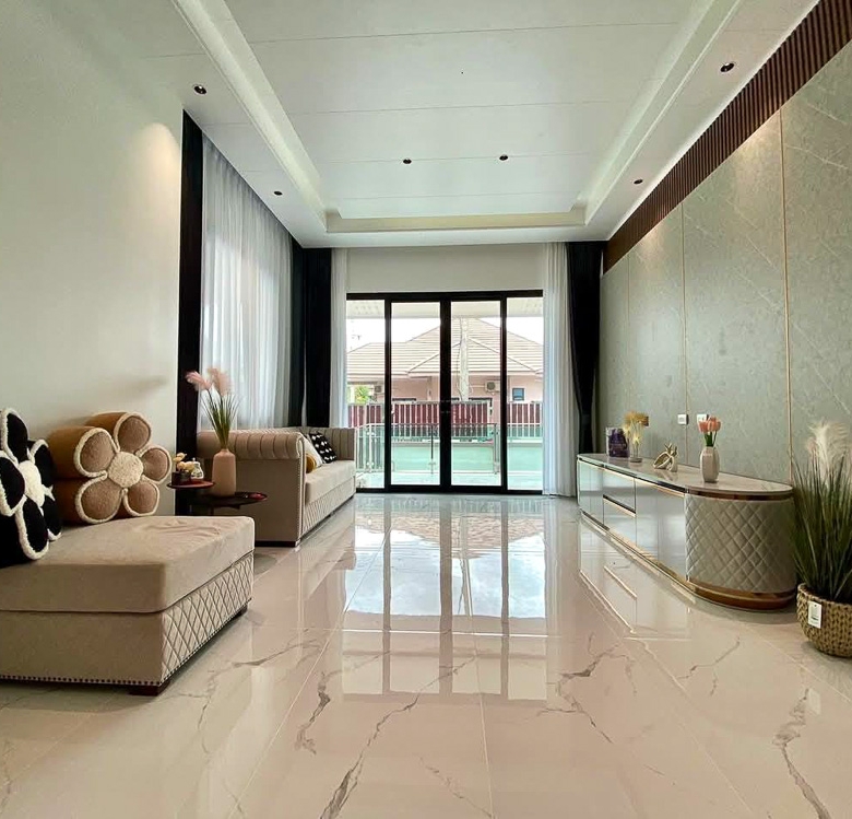 EP0083 | 3-BR Family Villa for Sale at The Lake, Huay Yai
