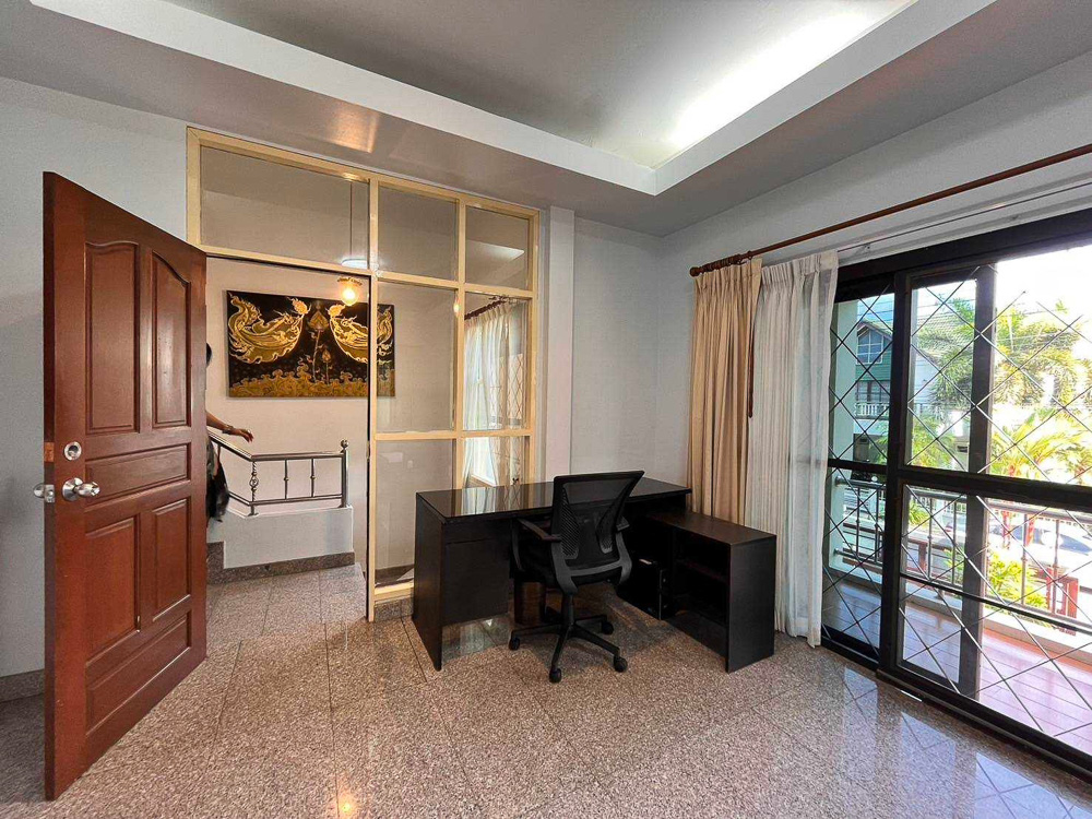 EP0077 | 4-BR Family Villa for Sale in Jomtien, Pattaya