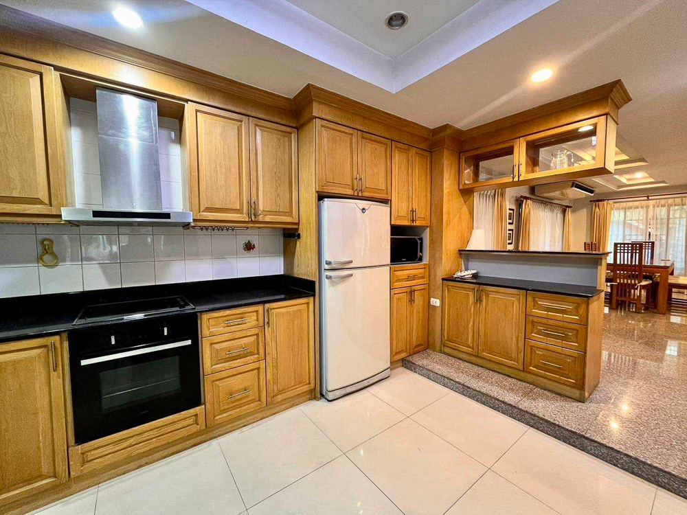 EP0077 | 4-BR Family Villa for Sale in Jomtien, Pattaya