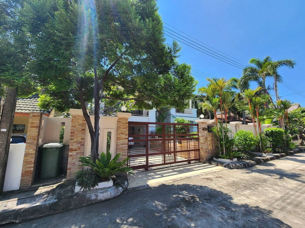 EP0077 | 4-BR Family Villa for Sale in Jomtien, Pattaya