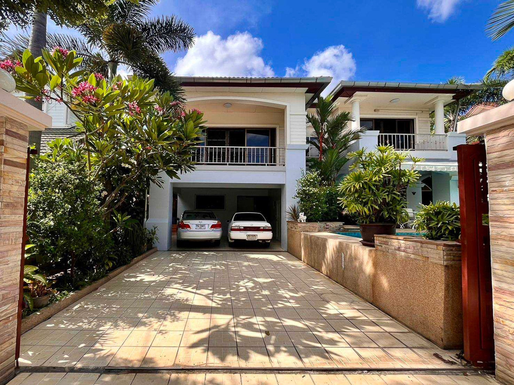 EP0077 | 4-BR Family Villa for Sale in Jomtien, Pattaya